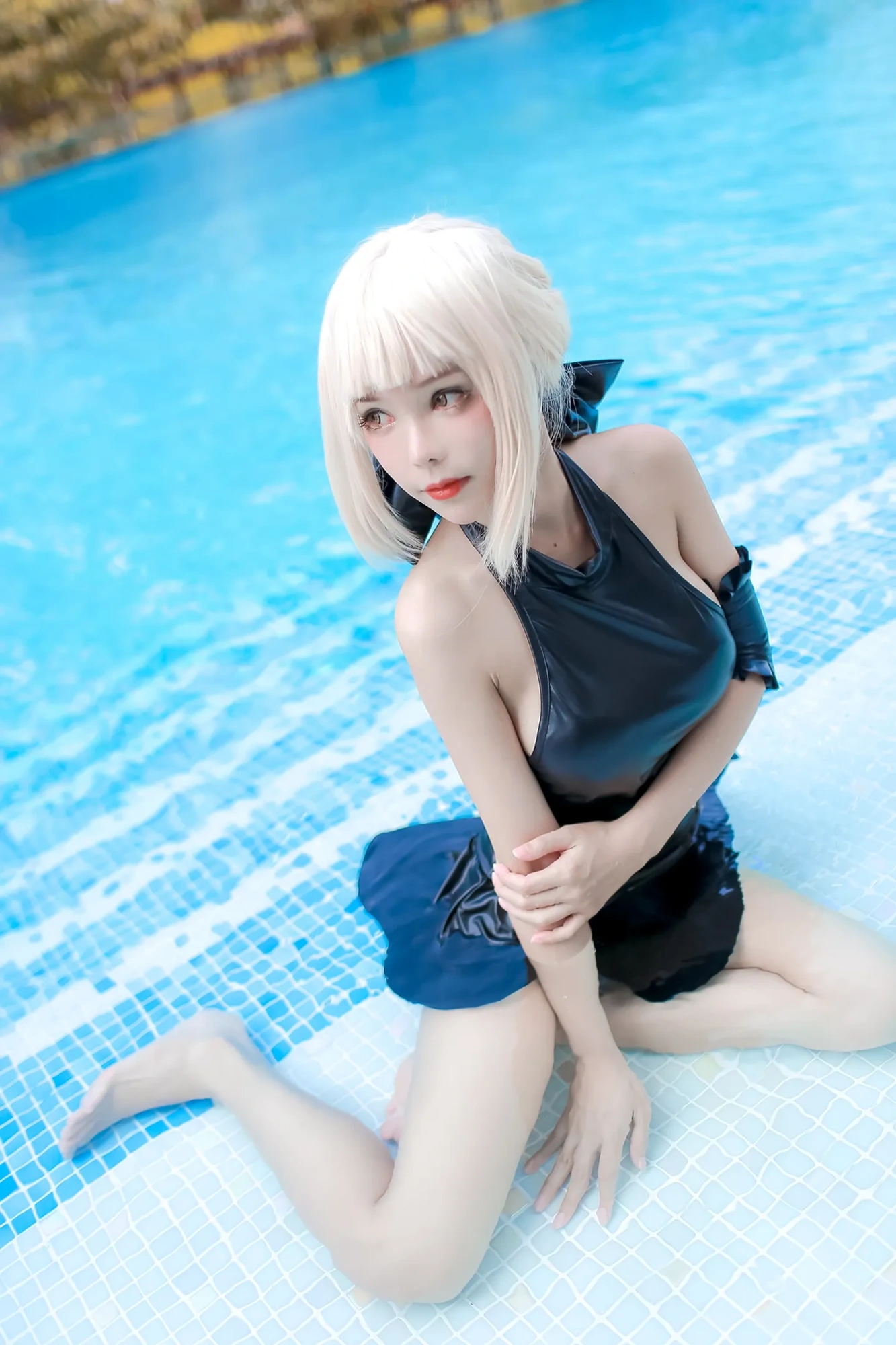 cos_Kitkat-Cosplay-9_NO.009-Saber-Alter-Swim-Suit-010