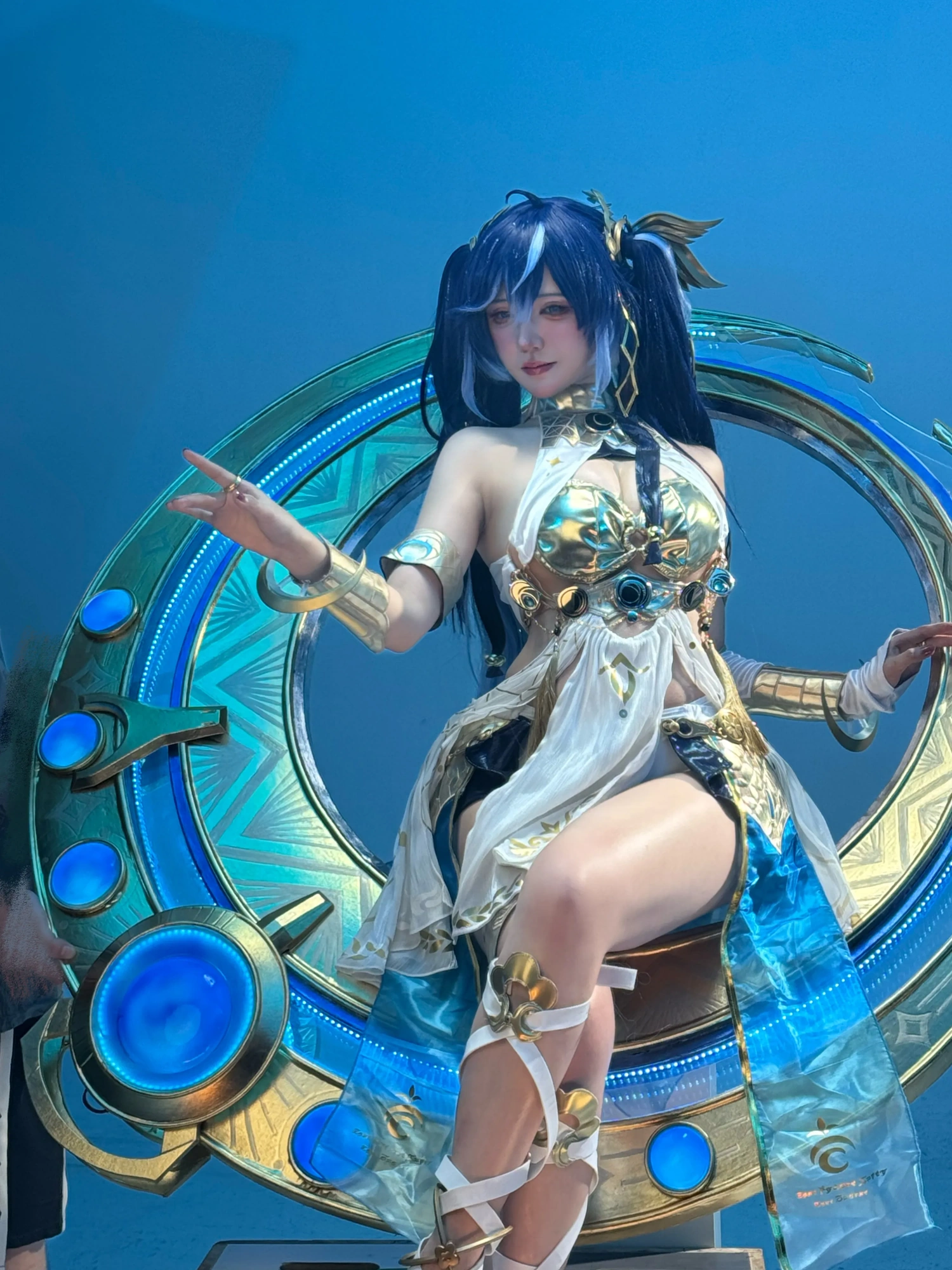 cos_阿薰kaOri_NO.055-鸣潮-谕女尤诺-[377P-15V-6.59G]__隐藏花絮-[59P-3V]_005