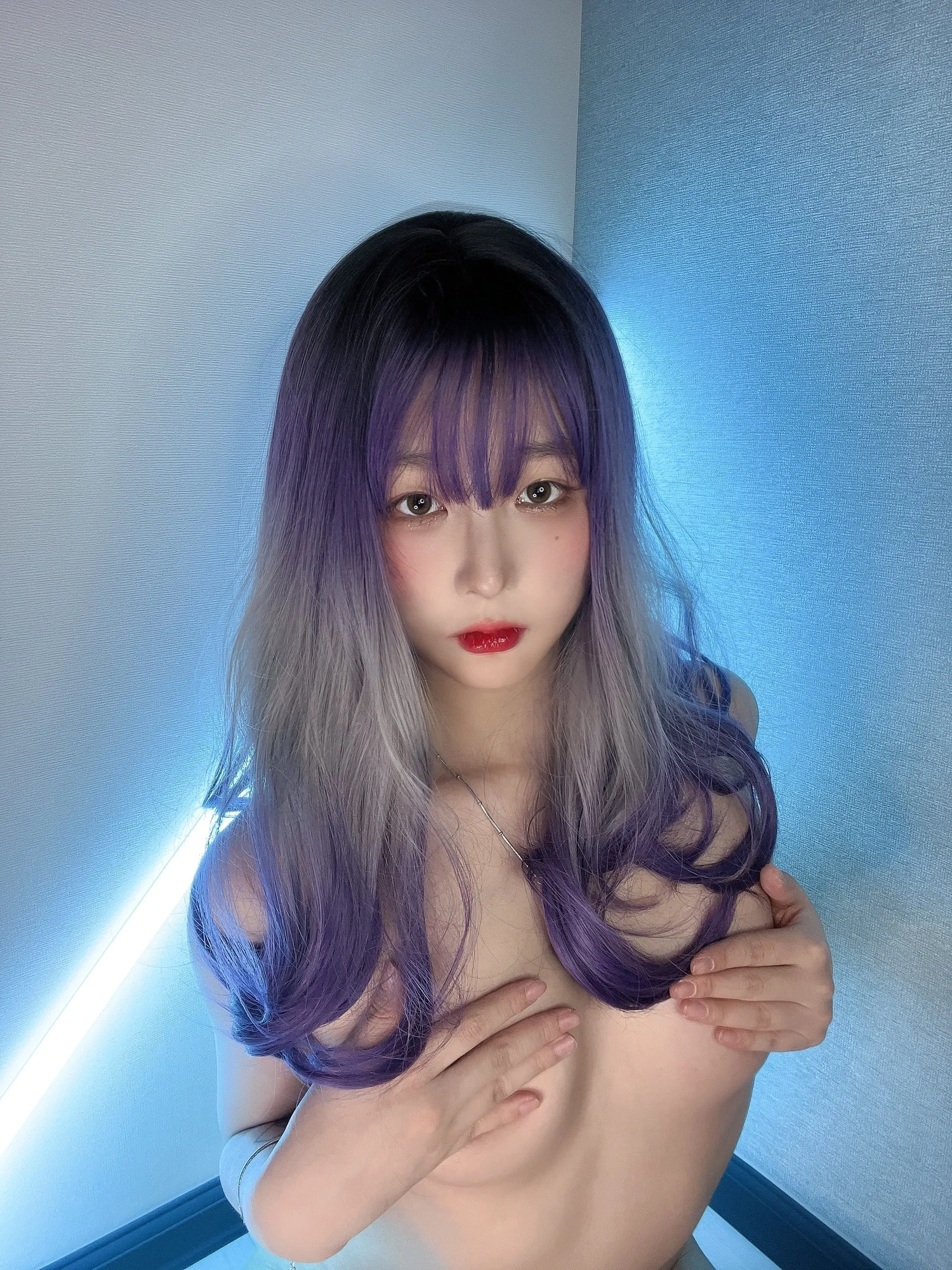 cos_Jang-Joo-(장주)_NO.035-구독자전용_영상사진-01_테이프-하나에-의지한-잔주,,_002