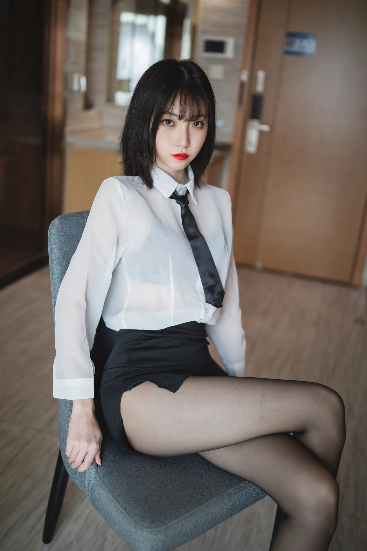 cos_许岚LAN_NO.004-制服OL-002