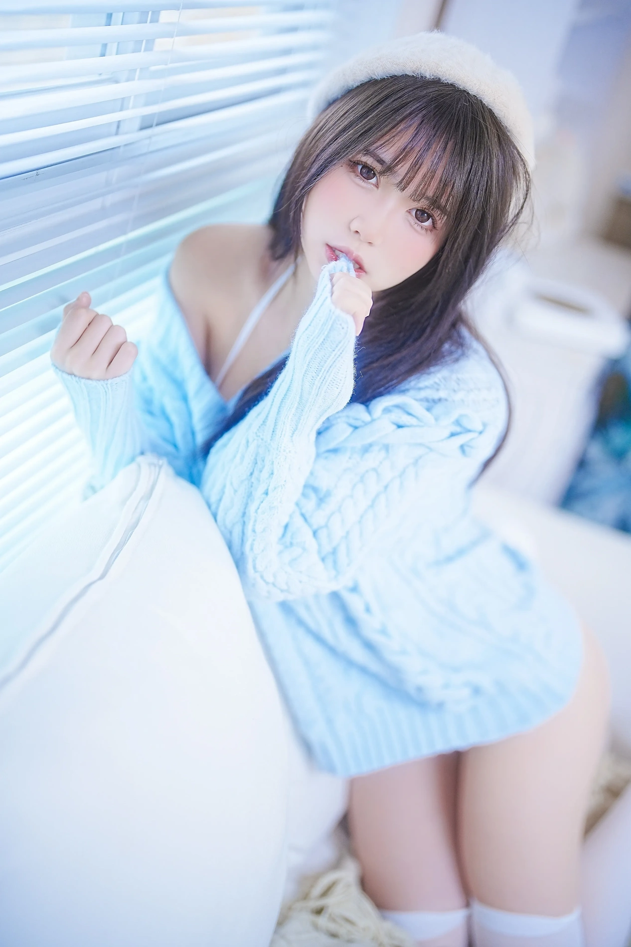 cos_Tina很妖孽呀_NO.029-蓝色秋冬毛衣-024