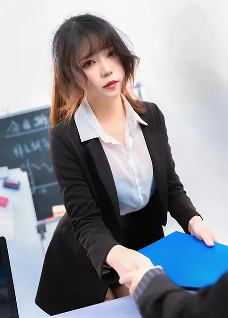 Leah梓未 – 全套写真/视频合集 [5期/10.9G]-是鸭梨吖-网红COS-原图合集-是鸭梨吖 | 网红COS写真合集